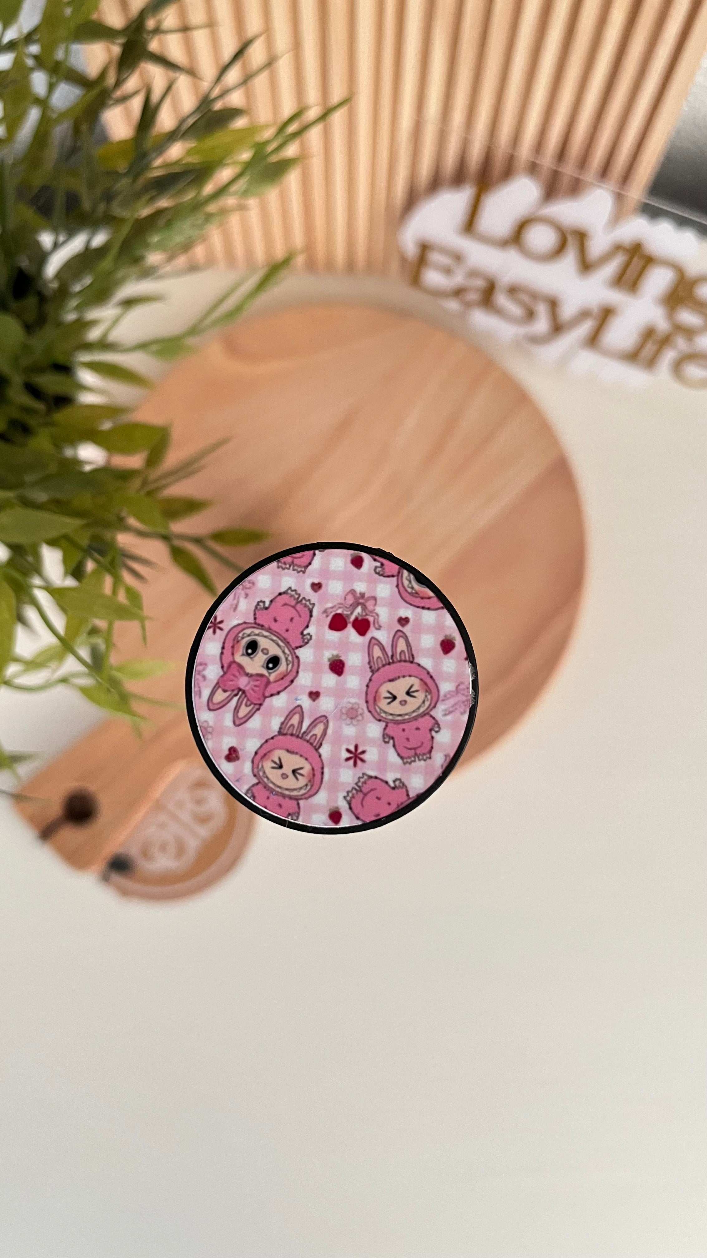 Pop sockets