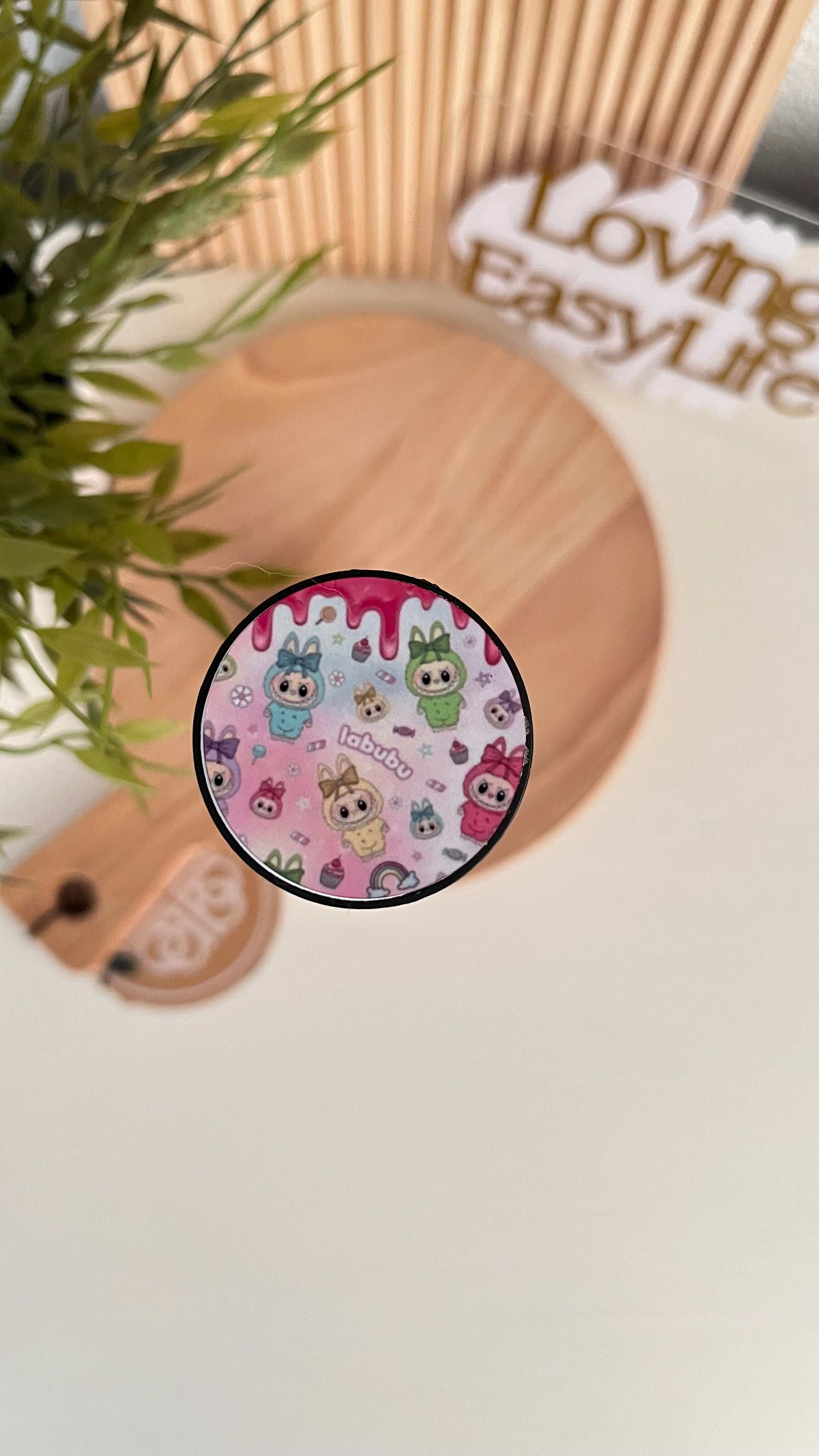 Pop sockets