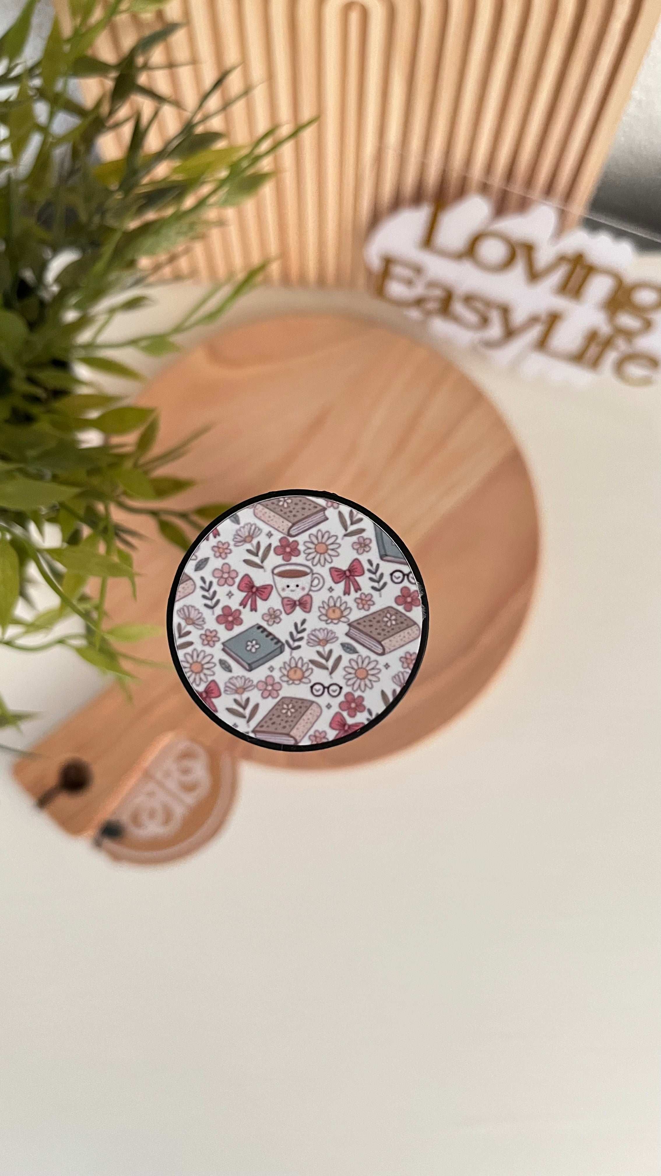 Pop sockets